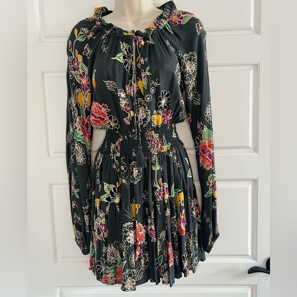 Cleobella Dresses & Skirts - Cleobella Hadley Floral Smocked Mini Dress Boho Feminine Romantic Size XS